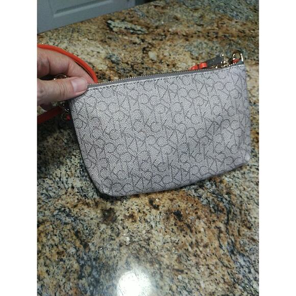 Calvin Klein Crossbody Monogram Logo Women’s Crossbody Bag Beige & Orange EUC - Picture 9 of 14